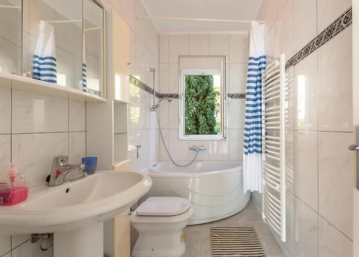 公寓 Three-bedroom In