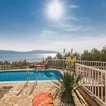 شقة Three-bedroom In *