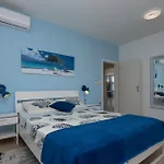 Three-bedroom In شقة بوداكا