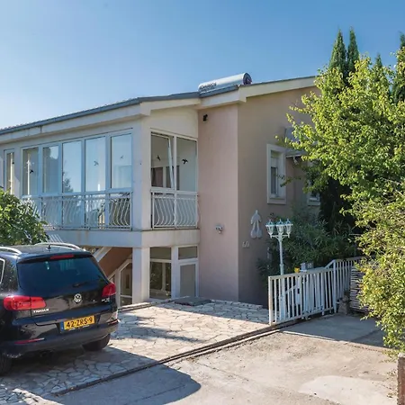 Three-bedroom In Appartamento *